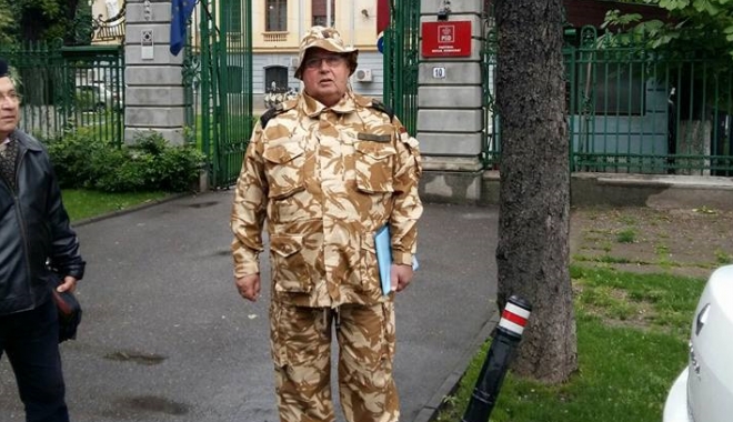 Protest al militarilor, în fața sediului PSD! 