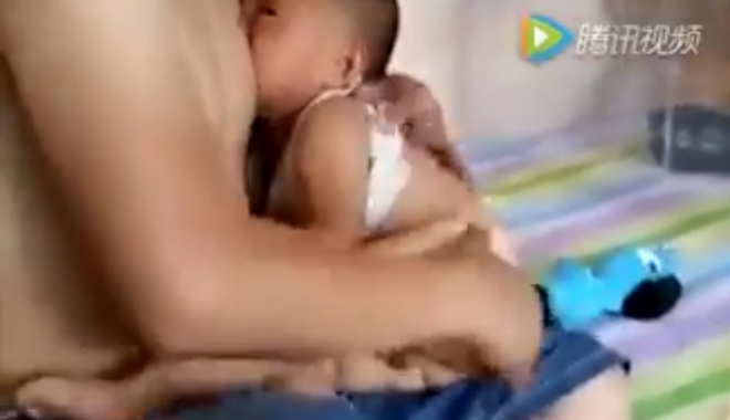 RÂZI CU LACRIMI! CUM SĂ NU-I IUBEȘTI? COPIII FAC LUCRURI TRĂZNITE! - VIDEO - untitled-1498724079.jpg