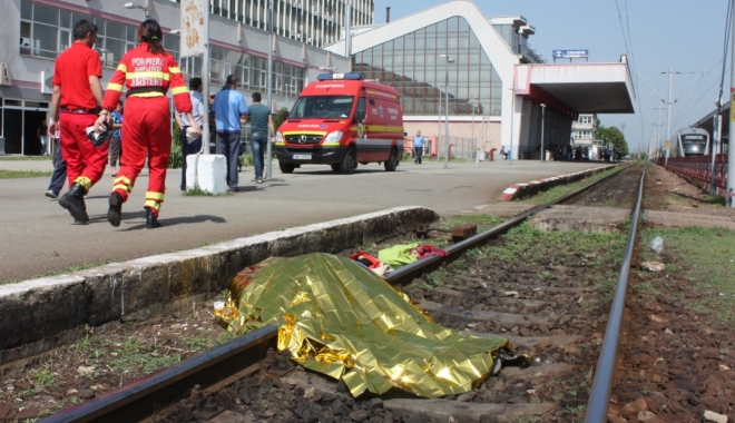 TRAGEDIE LA EFORIE SUD! FEMEIE DECEDATĂ, DUPĂ CE A FOST SPULBERATĂ DE TREN. SOȚUL EI, DE URGENȚĂ LA SPITAL - untitled-1501573061.jpg
