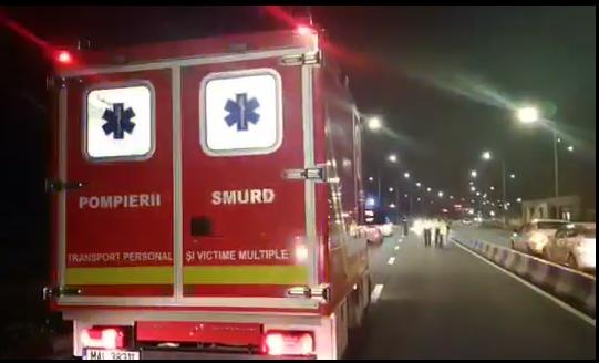 GRAV ACCIDENT RUTIER ÎN MAMAIA. UN ȘOFER S-A IZBIT CU MAȘINA ÎNTR-UN STÂLP, PE CARE L-A ȘI DĂRÂMAT - untitled-1508790256.jpg