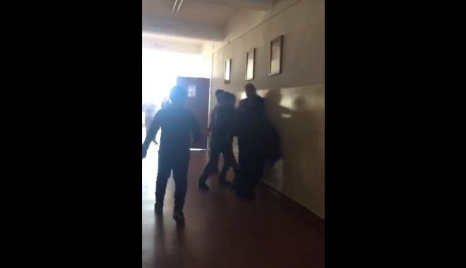 VIDEO. CAZ ȘOCANT LA CONSTANȚA! DE LA ȘCOALĂ DIRECT ÎN SPITAL: 