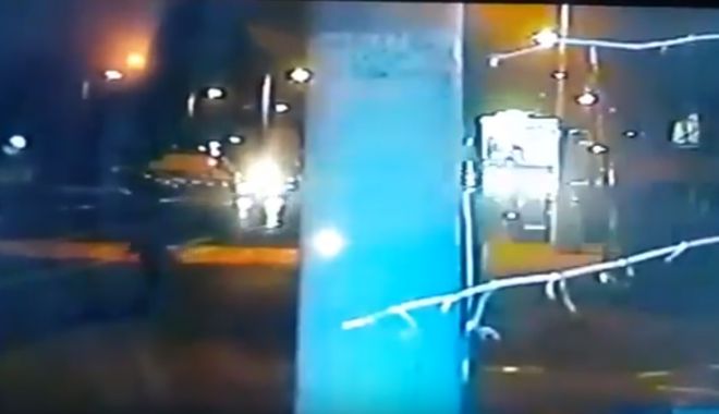 VIDEO. TRAGEDIA DE PE ȘOSEAUA MANGALIEI, SURPRINSĂ DE CAMERELE DE SUPRAVEGHERE. Victimele, spulberate la propriu! - untitled-1519247211.jpg