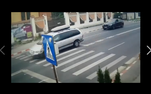 VIDEO ȘOCANT! TÂNĂRĂ LOVITĂ ÎN PLIN, CHIAR PE TRECEREA DE PIETONI DE LÂNGĂ ȘCOALĂ - untitled-1525436324.jpg