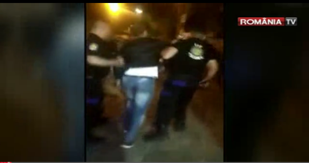 VIDEO. Scene violente pe litoral. AGENȚI DE PAZĂ ATACAȚI CU DRUJBA! - untitled-1525601907.jpg