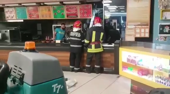 Incendiu la City Park Mall! Persoanele din interior, evacuate de urgență! - untitled-1533551375.jpg