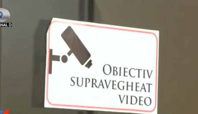 Primar filmat în timp ce fura dintr-un hotel, la o dezbatere despre anticorupție - untitled-1542280502.jpg