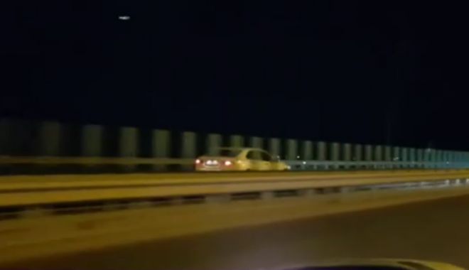 TERIBILISM FĂRĂ LIMITE! Filmat circulând cu viteză, pe contrasens, pe Autostrada Soarelui - untitled-1545914092.jpg
