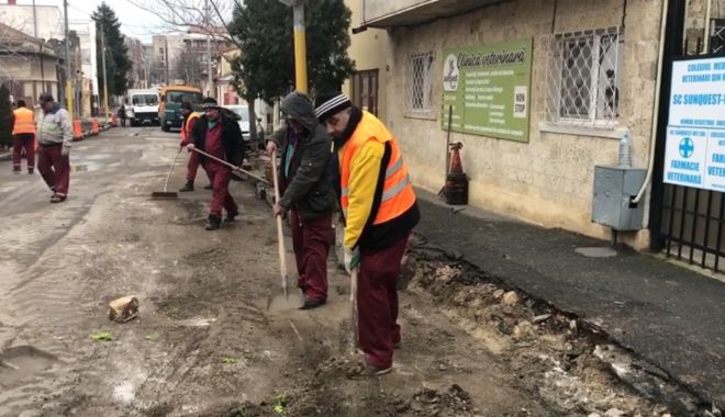 Trotuarele din cartierul Faleză Nord, refăcute de primărie - untitled-1550047508.jpg