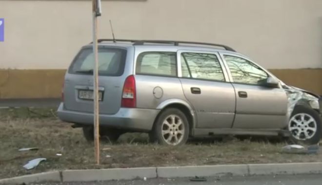 VIDEO ȘOCANT! Accident grav, după ce o șoferiță nu a acordat prioritate. Un mort și doi răniți - untitled-1551173737.jpg