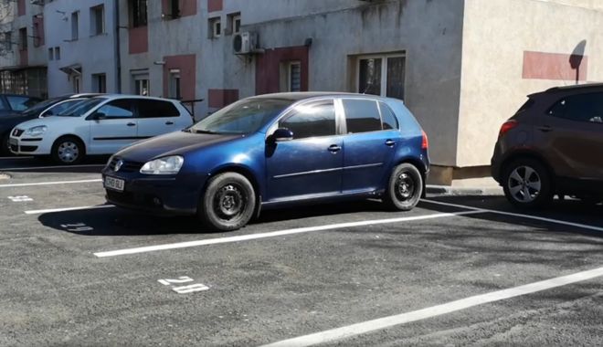 Parcările din preajma Școlii Gimnaziale nr. 39 