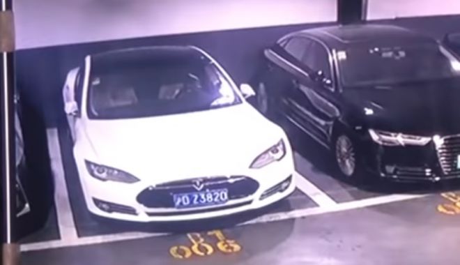VIDEO. Momentul în care o mașină Tesla explodează brusc într-o parcare - untitled-1556006490.jpg