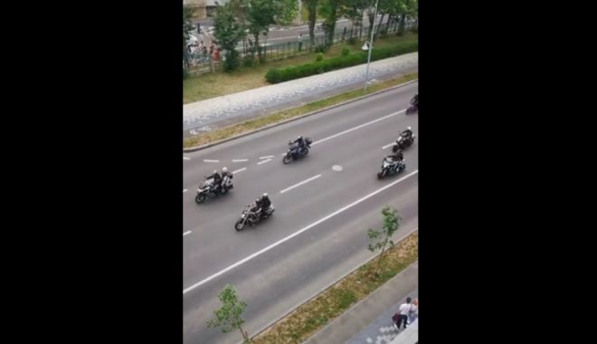 VIDEO. SPECTACOL LA CONSTANȚA! Parada motocicliștilor, până în centrul orașului, în admirația locuitorilor - untitled-1654946791.jpg