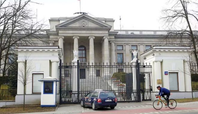 Polonia a confiscat clădirea liceului rus din Varşovia - untitled-1682920998.jpg