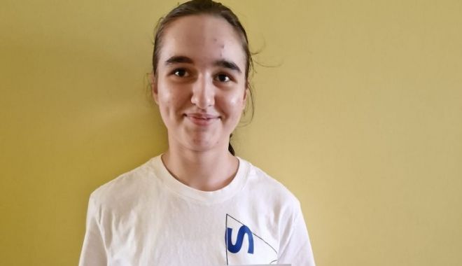 O elevă constănţeană, premiată la Concursul Naţional de Biologie „G.E. Palade”