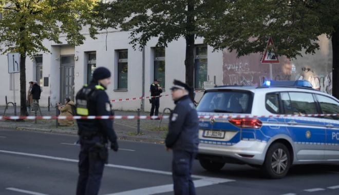 Atacuri teroriste în lanț în toată Europa! O sinagogă din Berlin a fost atacată cu cocktail-uri Molotov - untitled-1697619809.jpg
