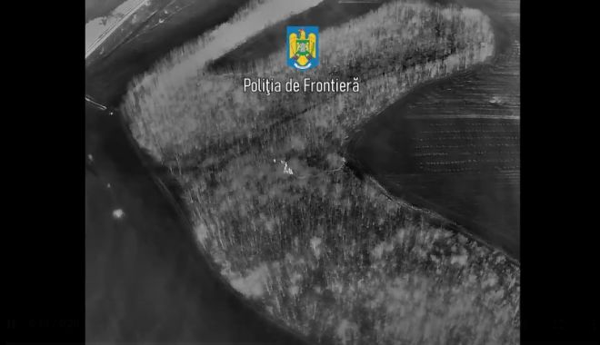 Cetățeni străini, intrați ilegal în țară, depistați de polițiștii de frontieră, utilizând echipamente de supraveghere aeriană
