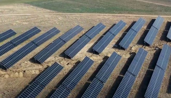 Parc fotovoltaic la Hârşova. "Ne ajută în ceea ce priveşte costurile energiei electrice pe oraş"