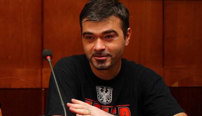 Dilemă totală: am descoperit sportul sau a început campania? - untitled14373842491-1437393215.jpg