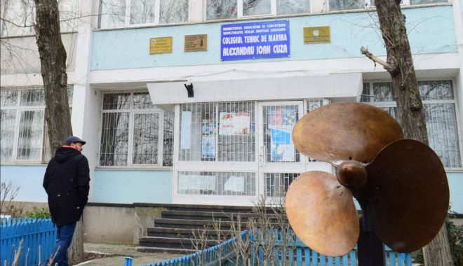 PRIMUL CLOPOȚEL AL ANULUI ȘCOLAR PENTRU COLEGIUL NAȚIONAL MILITAR 
