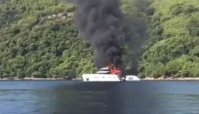 Un yacht de lux, nou-nouț, a fost distrus de incendiu - unyachtdeluxafostdistrusdeincend-1536832052.jpg