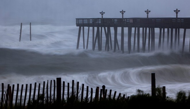 Uraganul Irene a provocat pagube cuprinse între 5 și 7 miliarde de dolari (Galerie foto) - uragan6-1314626781.jpg