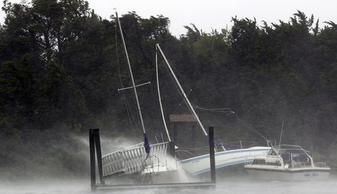 Uraganul Irene a provocat pagube cuprinse între 5 și 7 miliarde de dolari (Galerie foto) - uragan7-1314626789.jpg