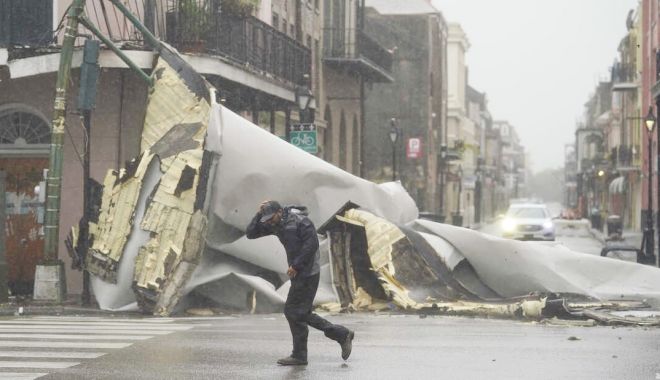 Uraganul Ida a lăsat New Orleans fără curent electric - uraganulida-1630332650.jpg