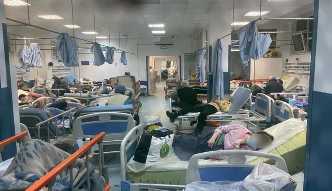 Imagine de groază din Spitalul Judeţean Constanţa: zeci de pacienţi cu COVID, în stare gravă, înghesuiţi pe tărgi - urgenta-1634725520.jpg