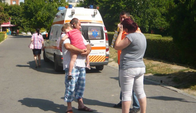 Urgența plină de copii arși de soare și deshidratați - urgentaspital-1341415538.jpg