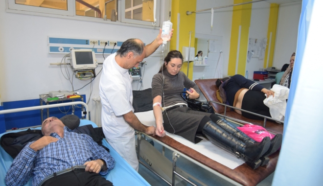 Zeci de constănțeni ajung zilnic la spital după căzături pe gheață - urgentaspital11-1485968182.jpg