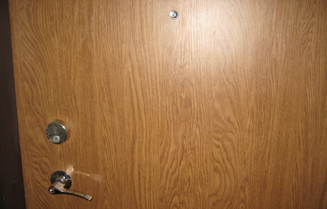 Copil de zece ani, blocat într-un apartament din Medgidia - usaintrareapartament470x3004c-1340022495.jpg