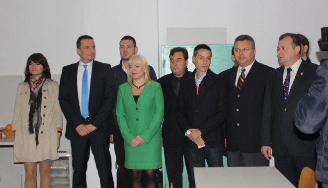 Candidații USL Constanța și-au depus candidaturile la BEJ - uslcandidaturi1-1351544602.jpg
