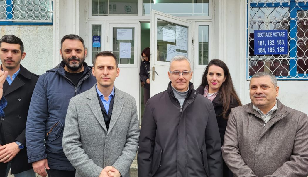 Deputatul Stelian Ion, de la USR Constanţa, a votat pentru drumul european al României