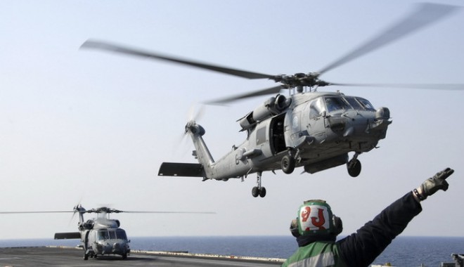 Antrenamente comune cu militarii americani, în Marea Neagră - ussronaldreaganreutershonewresiz-1413534323.jpg