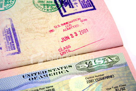 Traian Băsescu se implică pentru ca românii să obțină vize SUA mai ușor - usvisa-1316417495.jpg