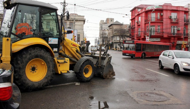 Cod portocaliu de ninsori abundente  și viscol puternic în județul Constanța - utilaje-1327508729.jpg