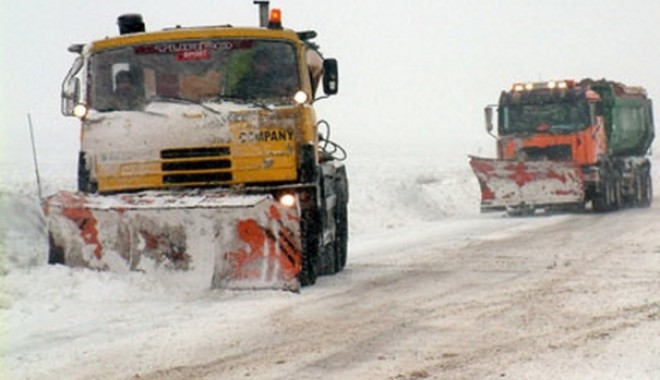 Cod galben/Situația drumurilor din județ - utilajedeszapezire1b-1328261094.jpg