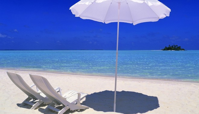 Cât sunt dispuși să cheltuiască românii pentru o vacanță - vacanta-1353328152.jpg