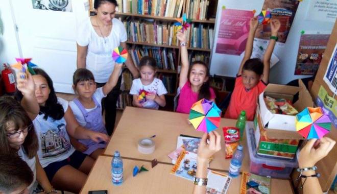Vacanță activă la Biblioteca municipală Medgidia - vacantaactiva-1440782177.jpg