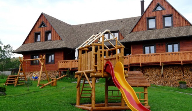 Super prețuri pentru vacanțele la țară. 290 de lei, șase zile, pensiuni de cinci margarete - vacantalatara-1379442907.jpg
