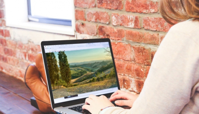 Vacanță online! Românii au prins gustul rezervărilor pe internet - vacantaonline-1467735854.jpg