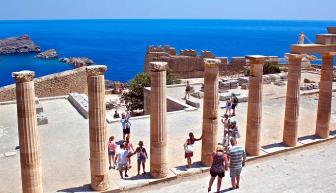 Vacanțele românilor în Grecia, neafectate de criza financiară - vacanteledingrecia-1435603311.jpg