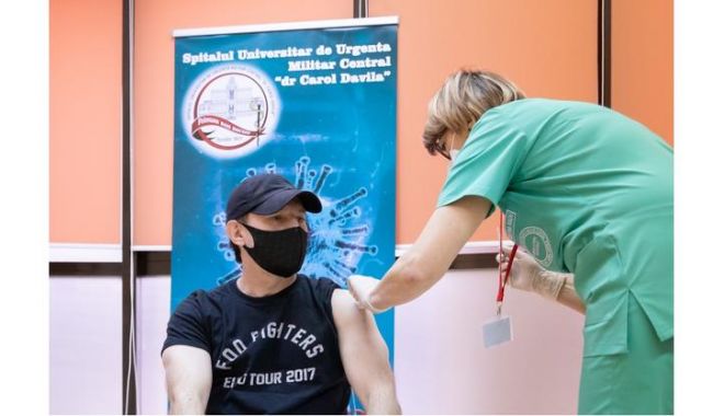 Florin Cîțu a făcut rapelul la vaccinul anti-Covid - vacc-1612617180.jpg