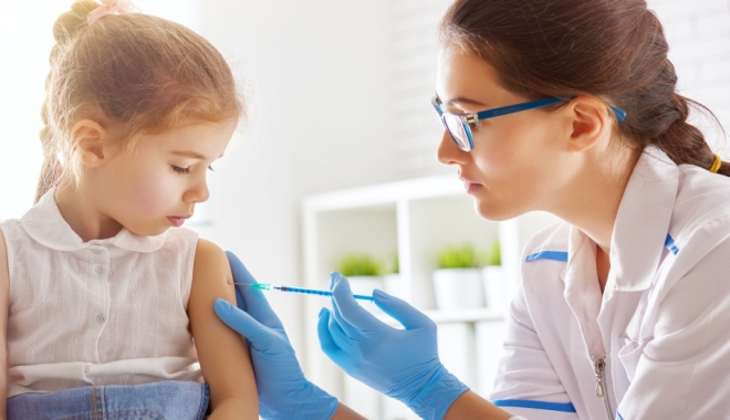 Pro și contra VACCINĂRII OBLIGATORII. 