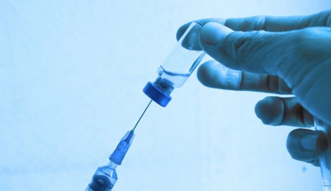 Vaccinarea bolnavilor cronici ar trebui să fie prioritară - vaccin-1541085914.jpg