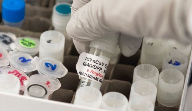 Ministerul Educației anunță că sunt necesare 60.000 de doze de vaccin anti-COVID pentru personalul din învățământ - vaccin-1613635869.jpg