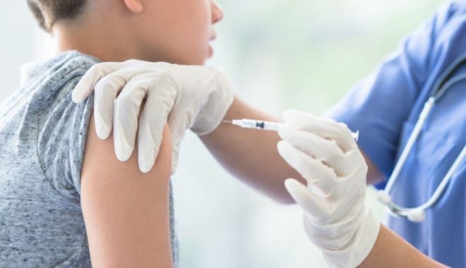 Aproape 2.000 de copii, vaccinați în 24 de ore - vaccin-1622713951.jpg