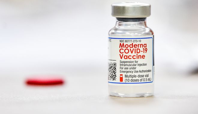Studiu: Vaccinul Moderna produce de două ori mai mulți anticorpi decât Pfizer - vaccin-1630566227.jpg
