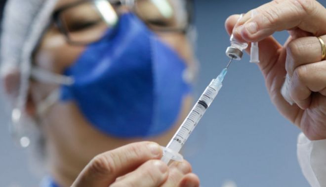 Vaccinurile anti-Covid pentru copiii cu vârste cuprinse între 5 și 11 ani ar putea fi disponibile în noiembrie - vaccin-1635153094.jpg