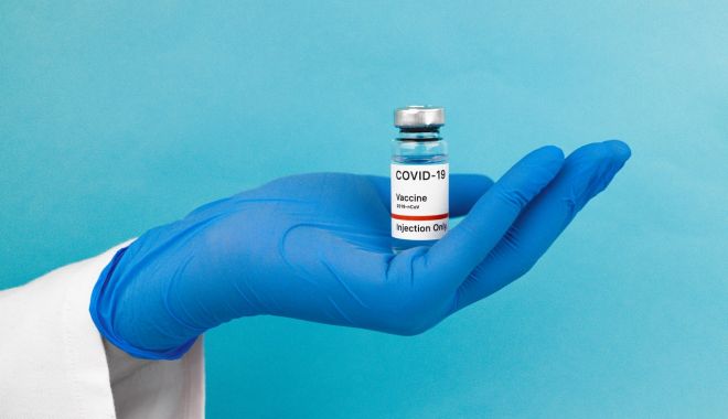 Profesoară arestată după ce a vaccinat împotriva COVID-19 un elev de 17 ani - vaccin-1641367025.jpg